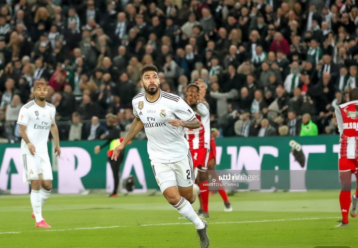 欧冠小组赛战报：皇马遭莱比锡逆转，阿森纳大胜，巴黎圣日耳曼爆冷输球